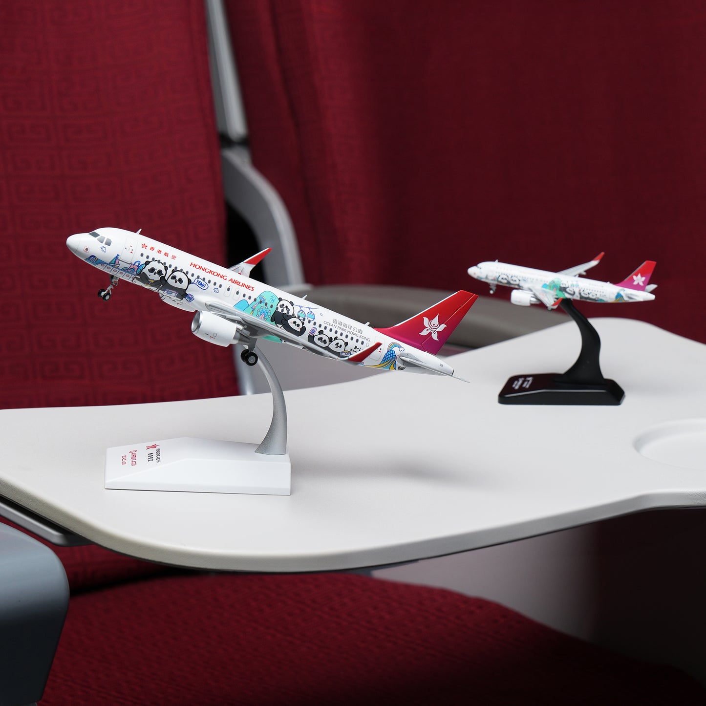Hong Kong Airlines x Ocean Park "Panda Friends"| A320 1:400 Limited Edition Livery Aircraft Model A320 1:400 限量版彩繪客機飛機模型