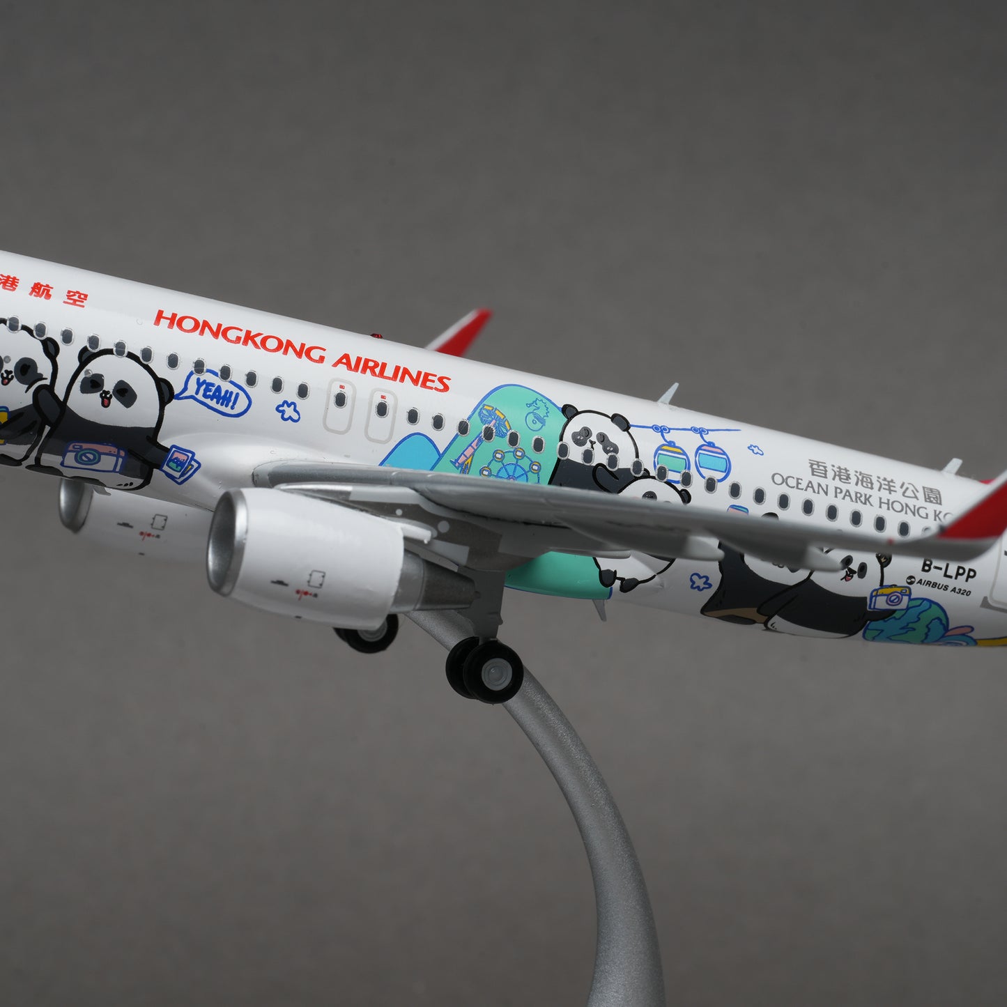 Hong Kong Airlines x Ocean Park "Panda Friends"|  A320 1:400 Limited Edition Livery Aircraft Model A320 1:400 限量版彩繪客機飛機模型