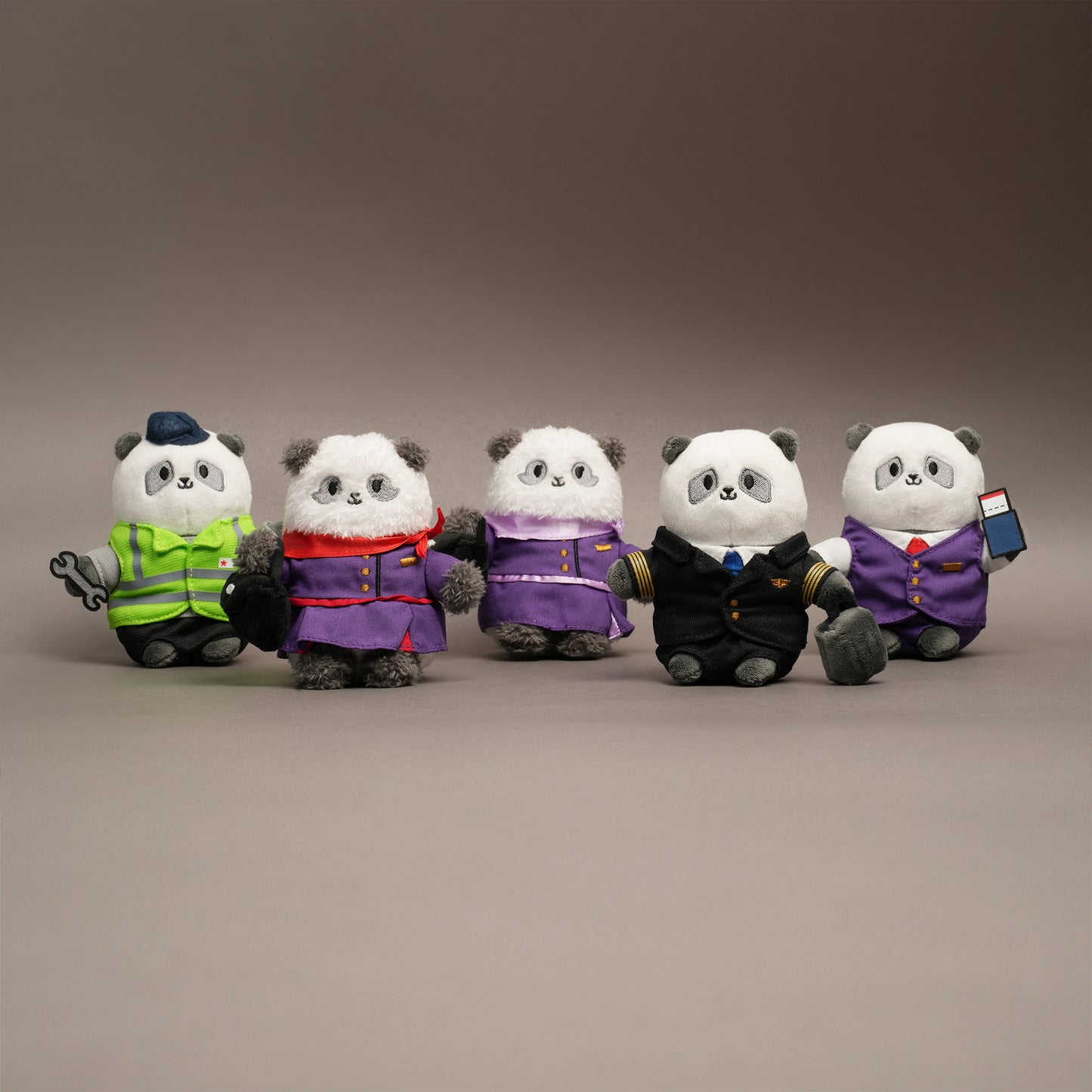 Hong Kong Airlines x Ocean Park “Panda Friends” | Surprise Flight Crew Blind Box Plush 機組人員驚喜盲盒公仔